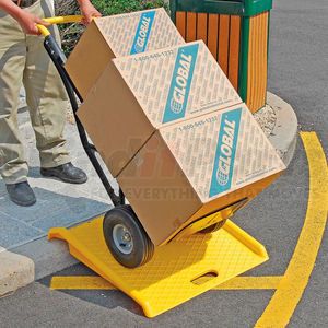 988730 by GLOBAL INDUSTRIAL - Global Industrial&#8482; Plastic Hand Truck Curb Ramp, 1000 Lb. Capacity